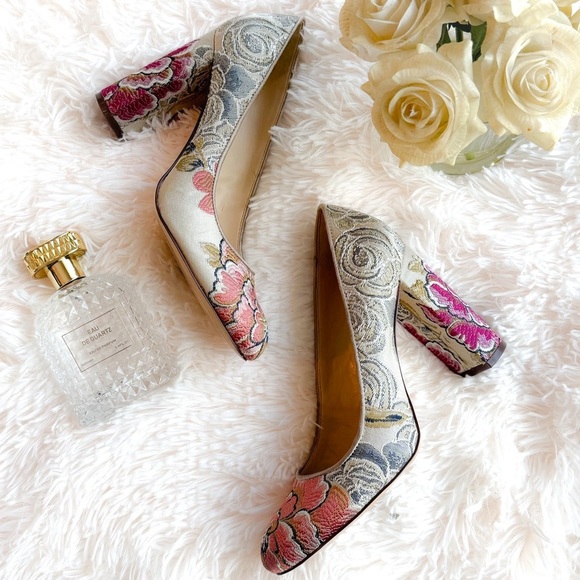 Nine West floral tapestry chunky “Scheila Pump” - Picture 2 of 7